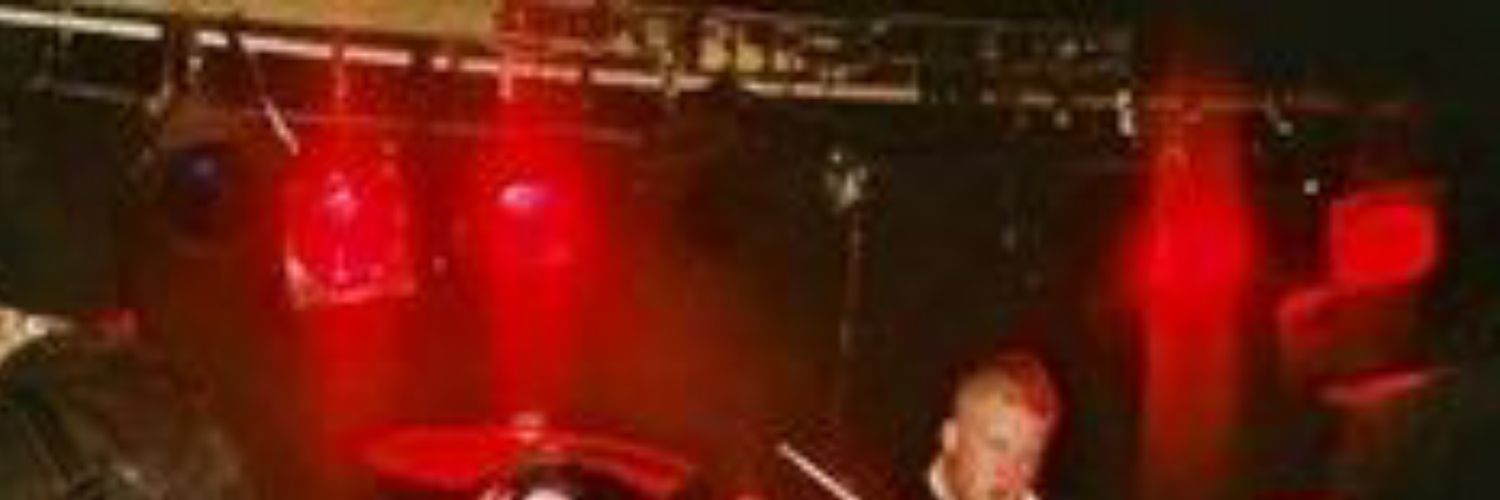 BEN LEE banner