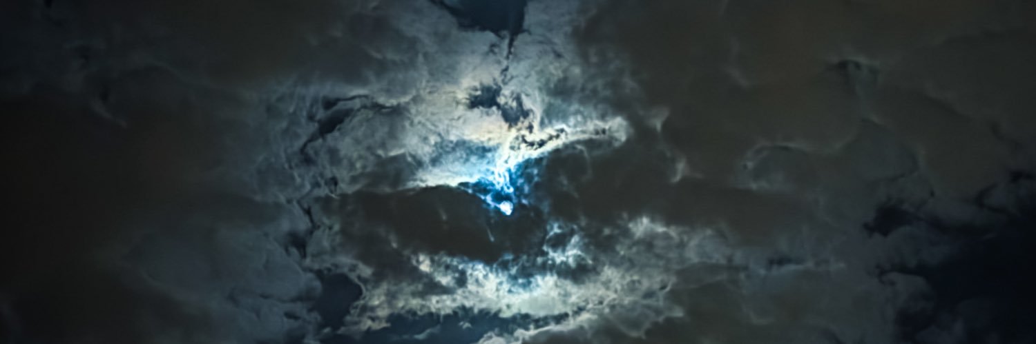 عاثر banner