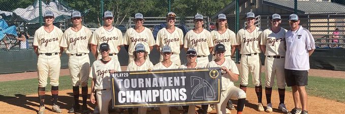 @Rawlings Tigers Quatro Bell banner