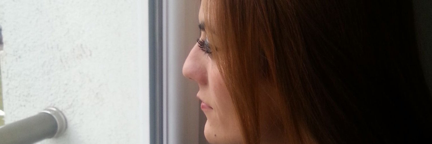 nazlesraa's profile banner image