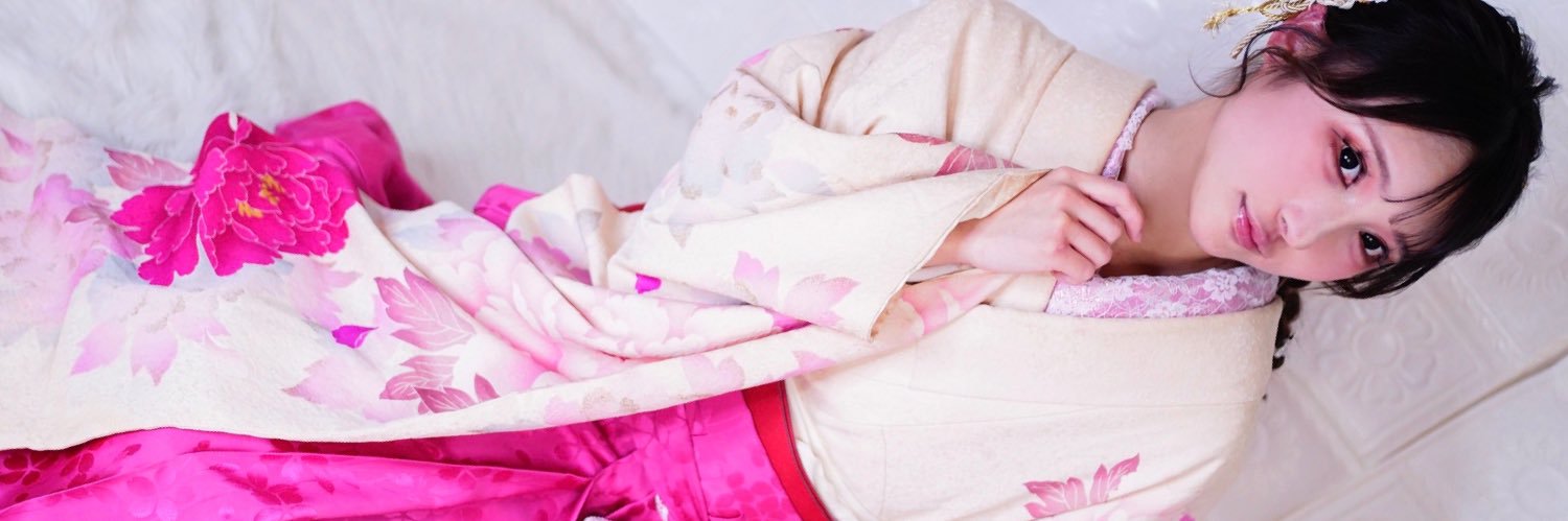 𝑚𝑜𝑒 banner