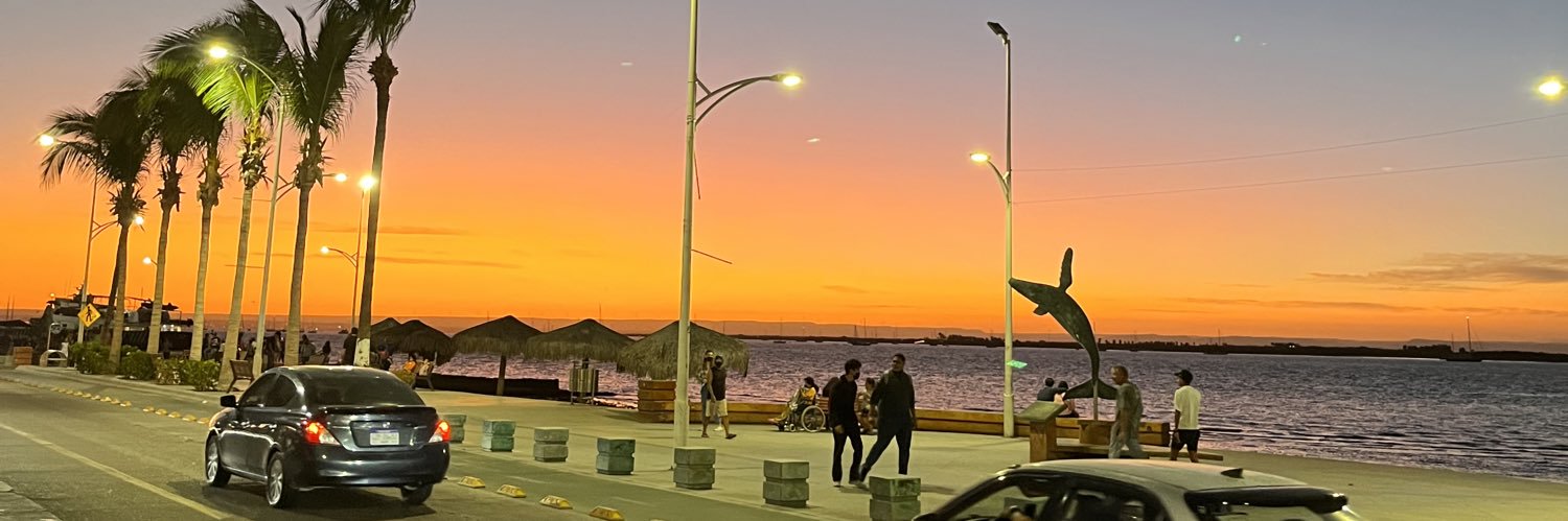 loreislas75's profile banner image