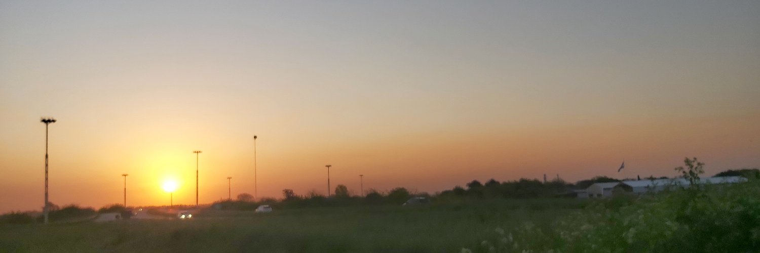 valenjaspe's profile banner image