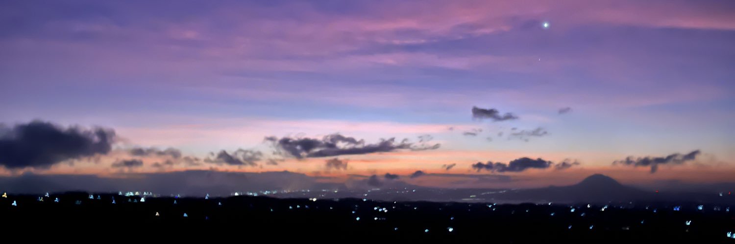 _iamwhitee's profile banner image