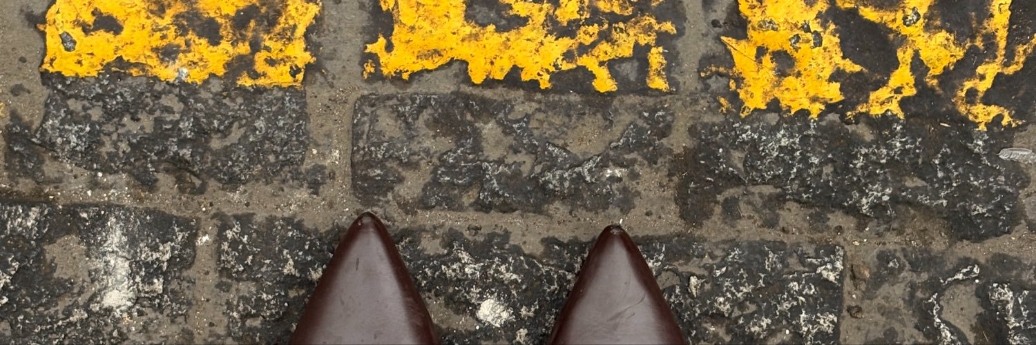 maywhomm's profile banner image