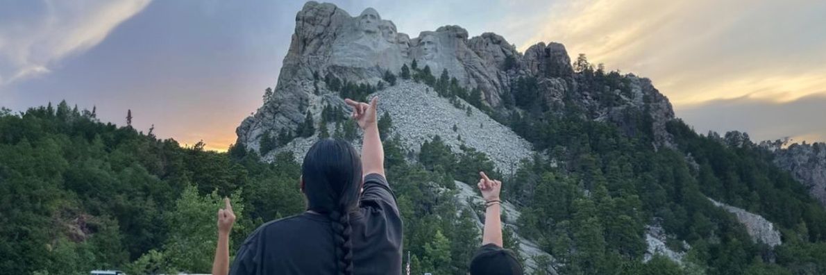 LuisRavei's profile banner image