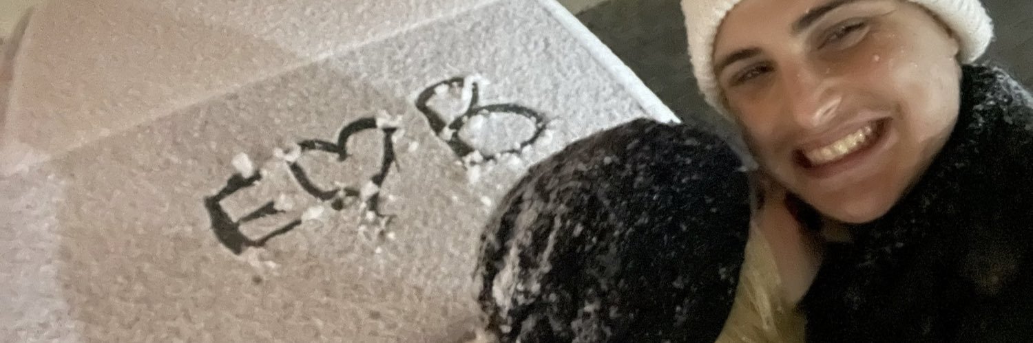 ecenurapaydn's profile banner image