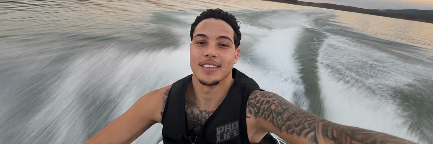 Erick7___'s profile banner image