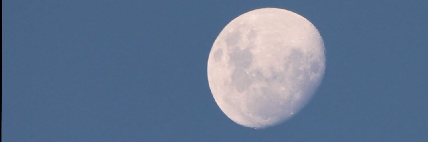 melany🌙 banner