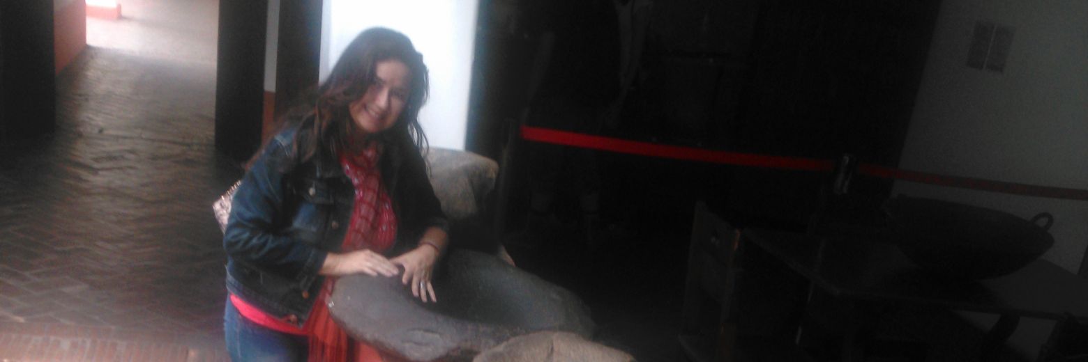 LEANNYKARINA's profile banner image