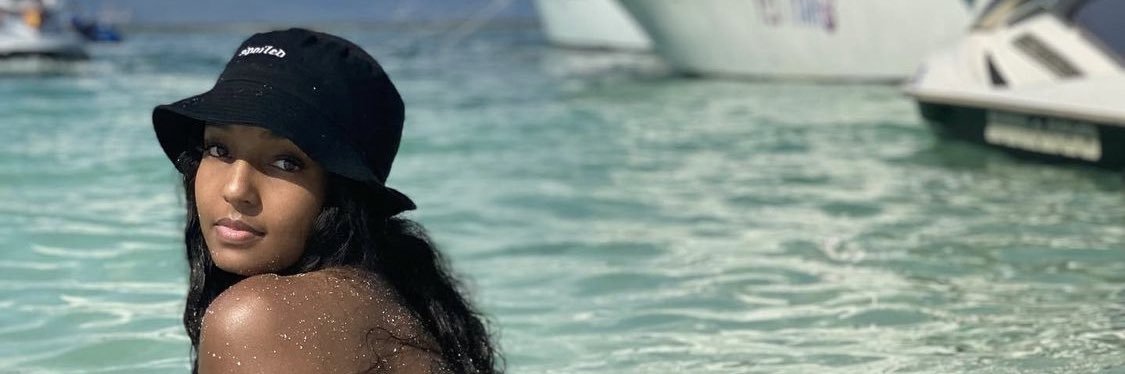 izzylxya's profile banner image
