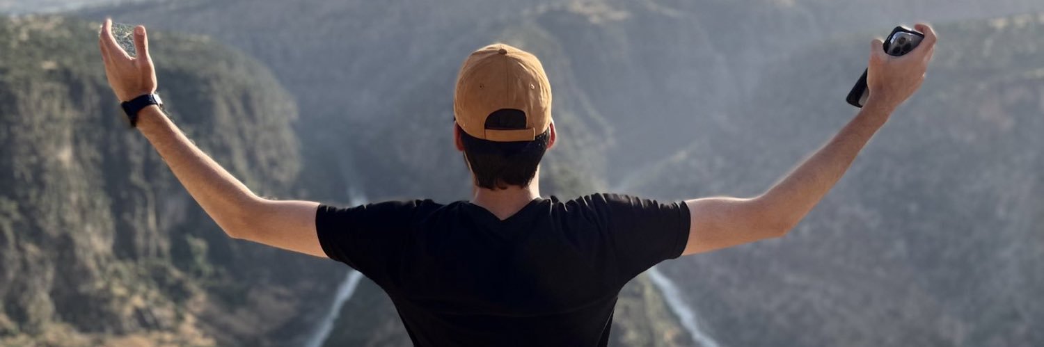 blnd_ahmd's profile banner image