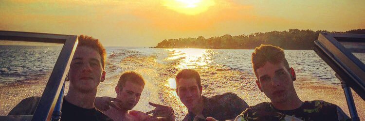 dlavs17's profile banner image