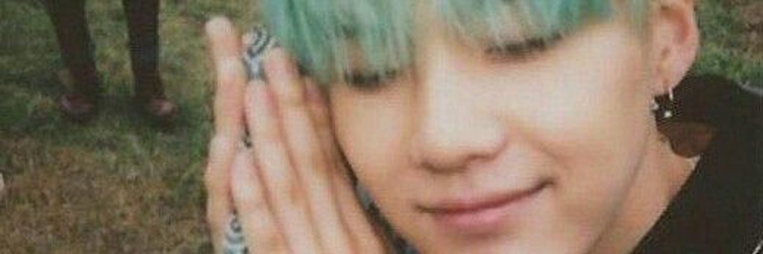 Votaciones Para BTS (VotacionesPara4) / Twitter