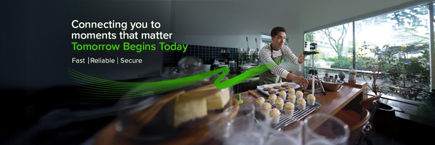 Maxis banner