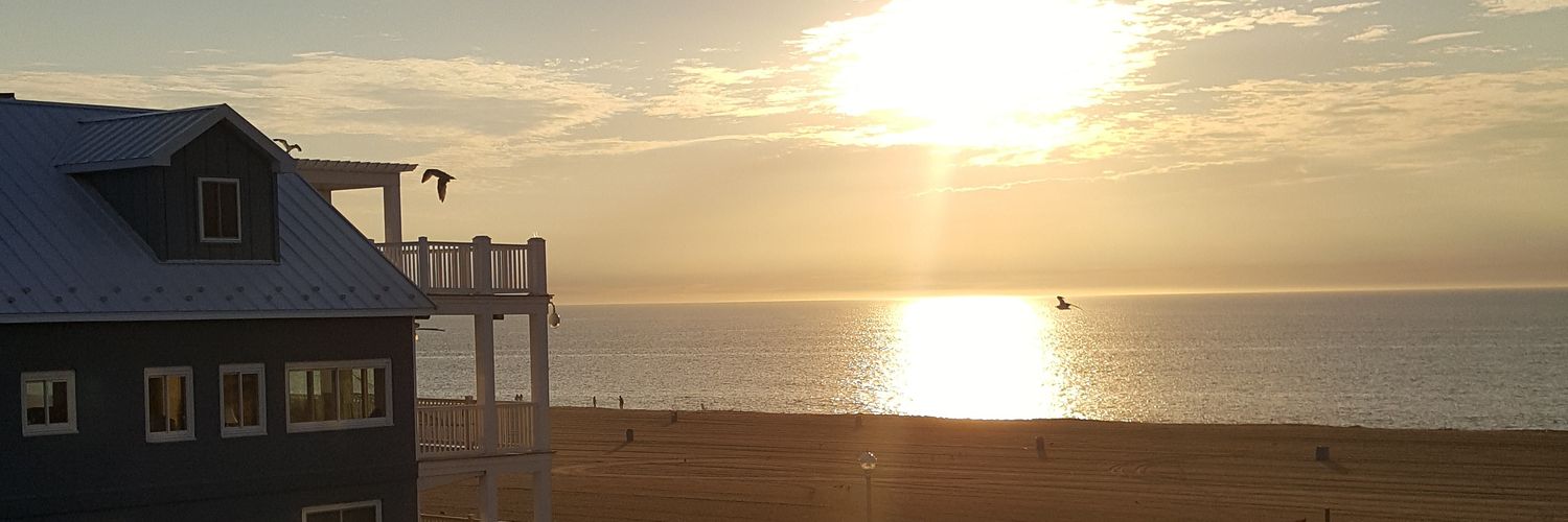 aguyfulloftweet's profile banner image