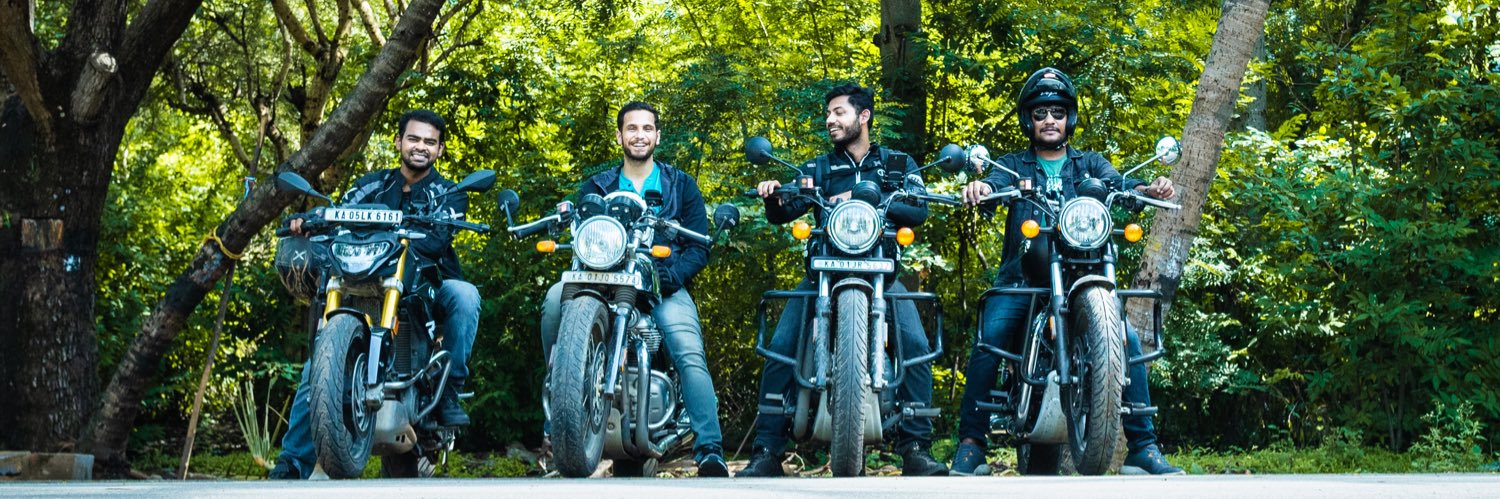 Deepakhandke's profile banner image