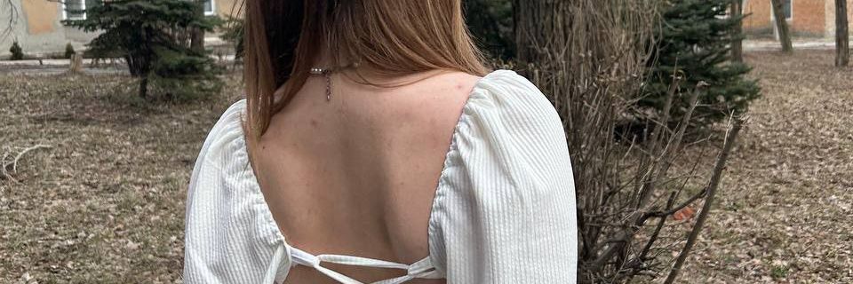 1i_y2's profile banner image