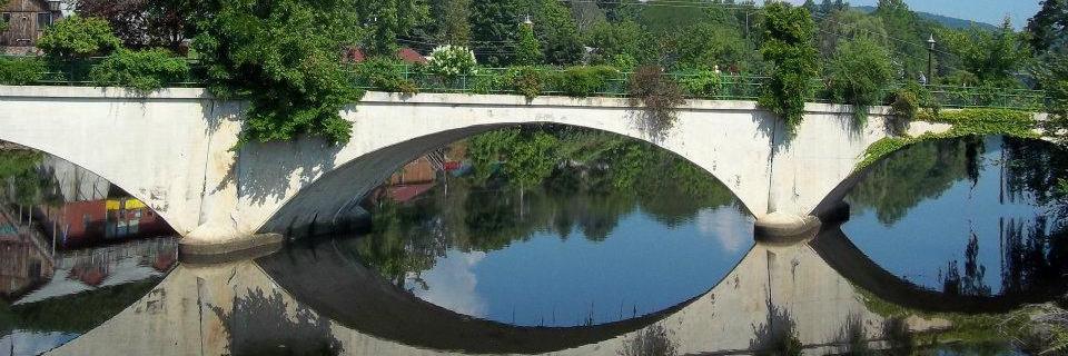 AmandaDRood's profile banner image