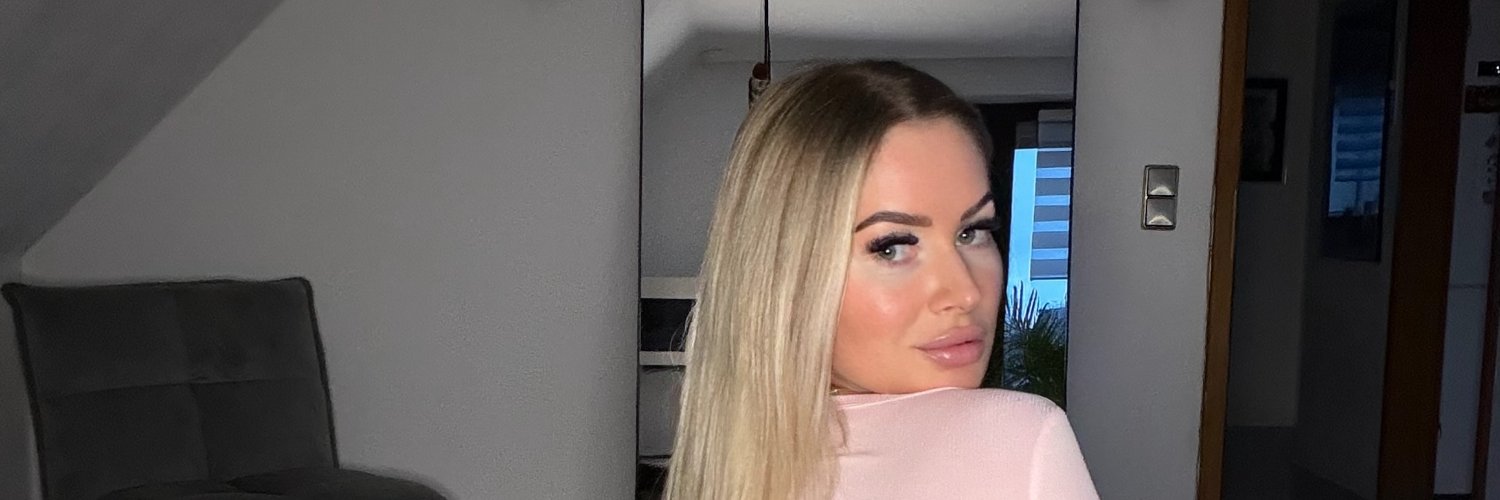 bella_sin01's profile banner image