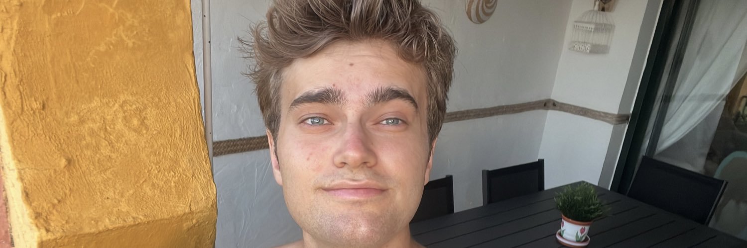 alvarombr_'s profile banner image