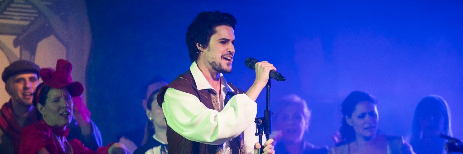 Luis Torrelles banner