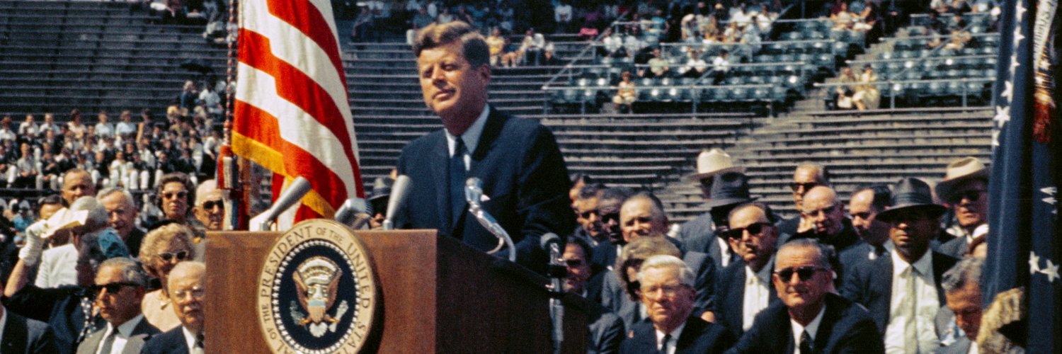🇺🇸🌑Moon Man🌑🇺🇸's banner