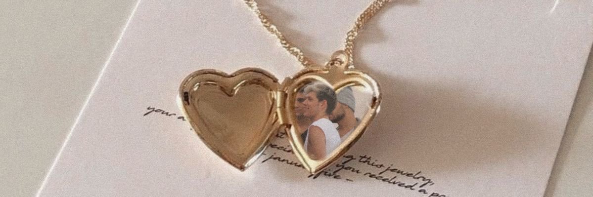 juli floss ⊬ banner