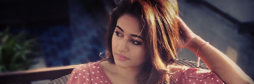 PoonamBajwa_'s profile banner image