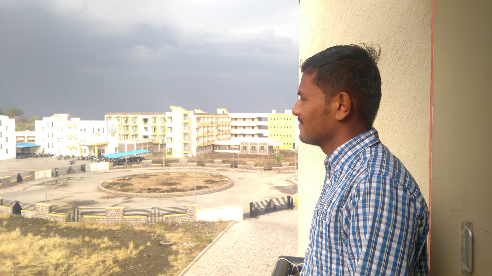 lok_ashish's profile banner image
