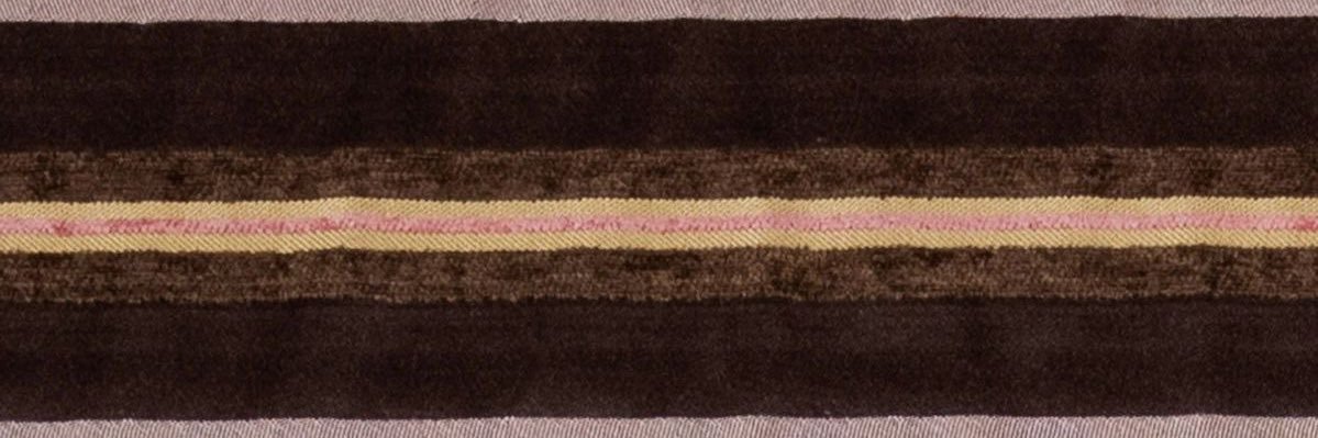 ly banner