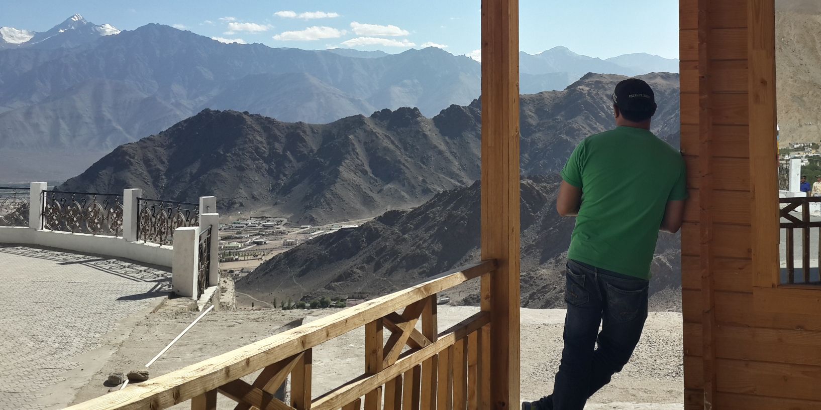 suhaib27's profile banner image