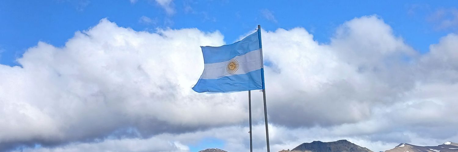AnttooGomez's profile banner image