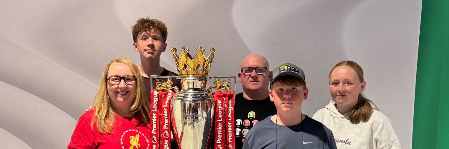 leebarrow's profile banner image