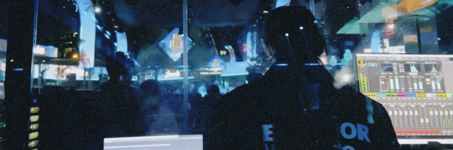 noelirts's profile banner image