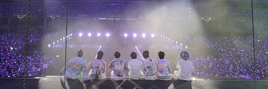 a_vyraa's profile banner image