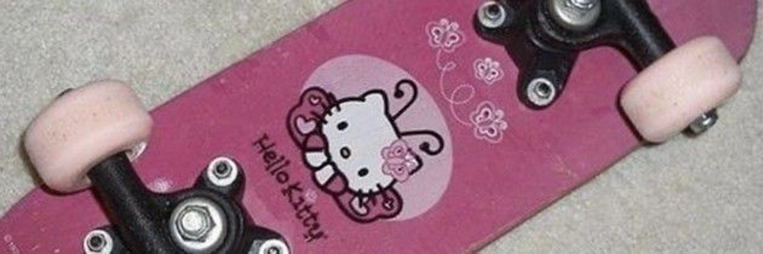 loveunder_lined's profile banner image