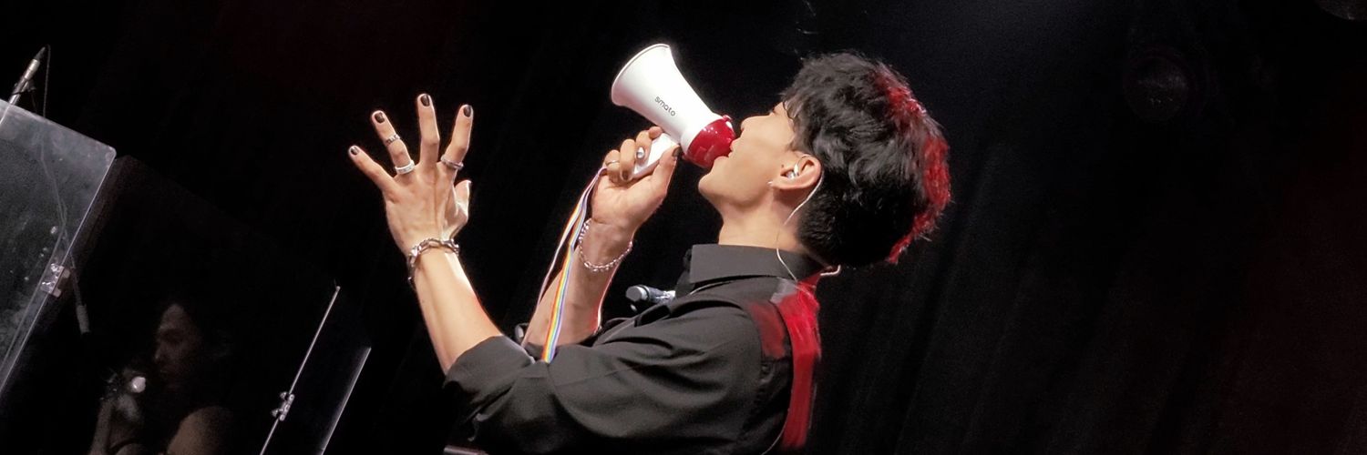 초현( –‿–) banner