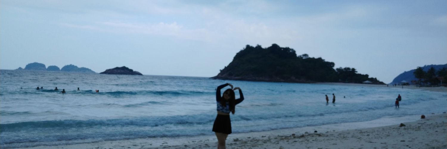 evon_siow's profile banner image