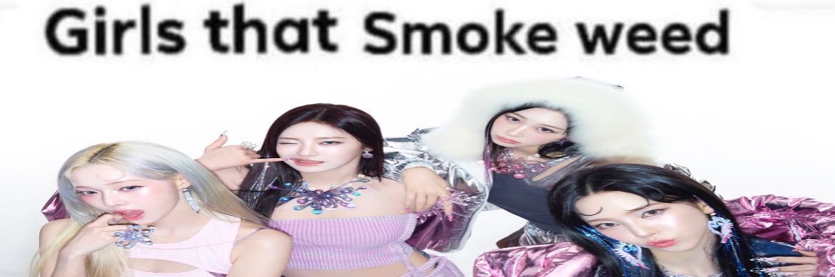 clovieees's profile banner image