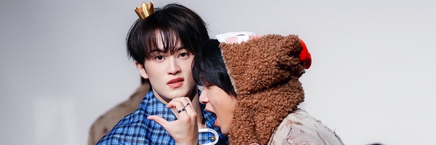 mo ❤️🩵 banner