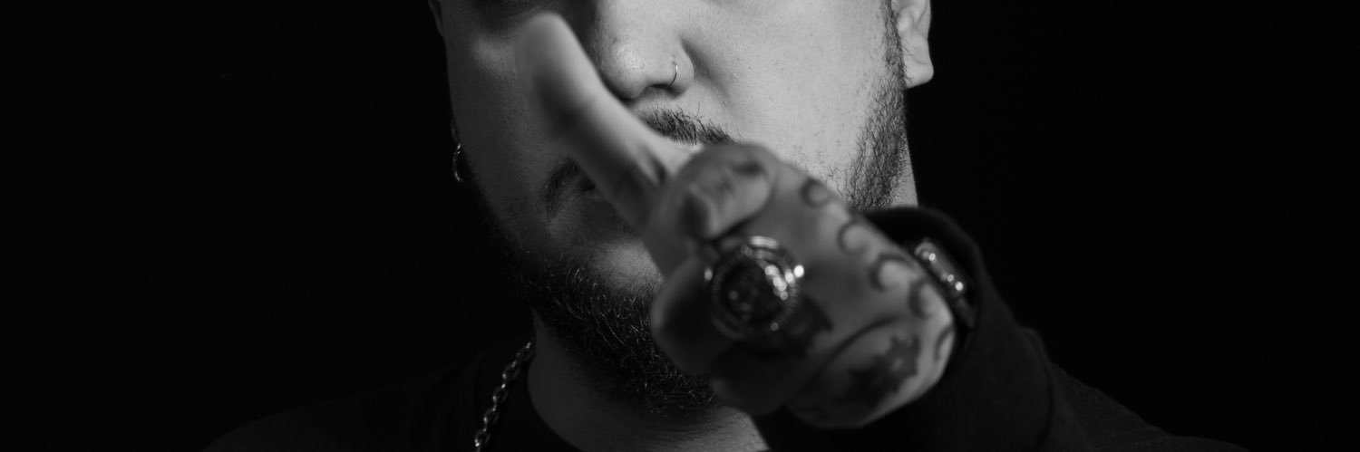 vvivone's profile banner image