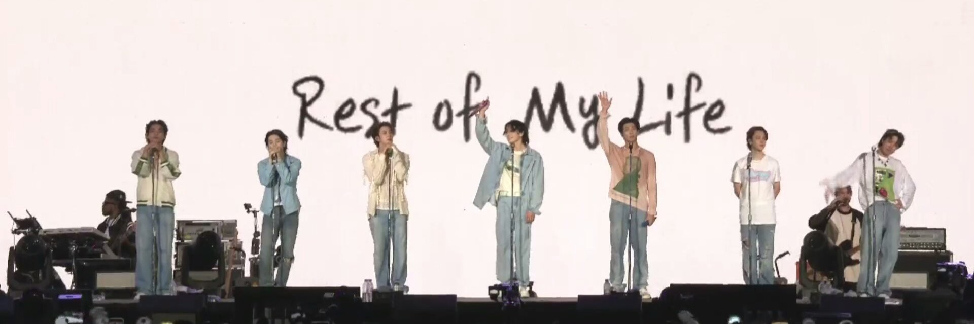 ari⁷៹ 承 banner