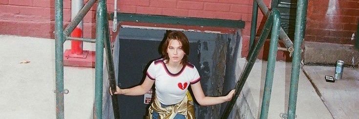 ellieverss's profile banner image