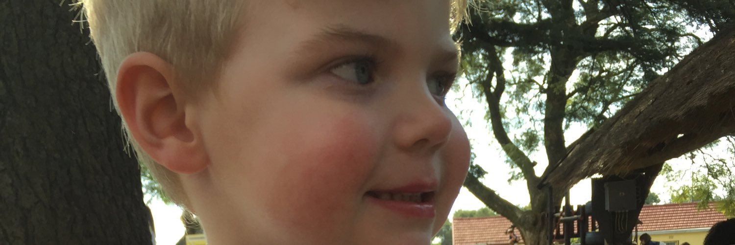 Ali MacIntyre banner