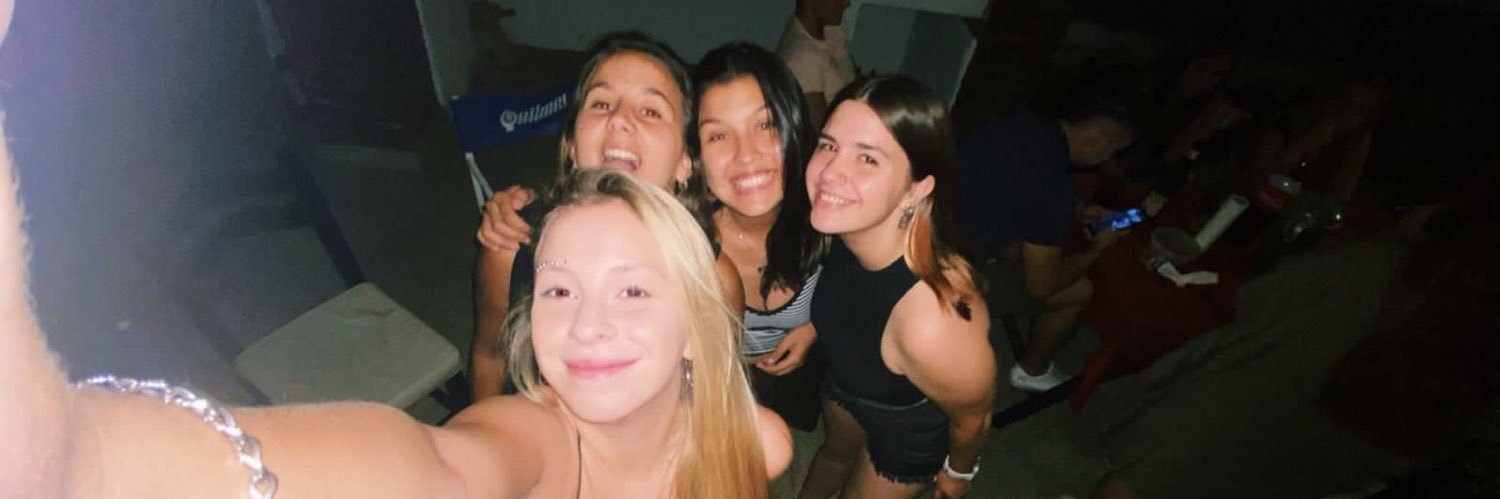 VickyyyMonte's profile banner image