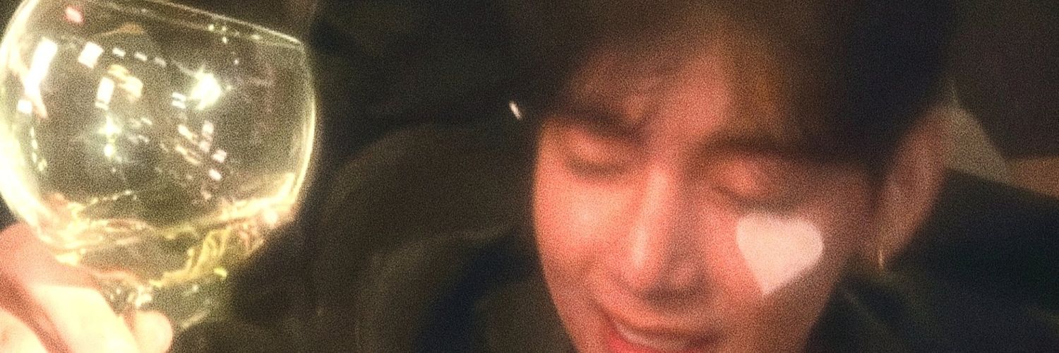 thvsire's profile banner image