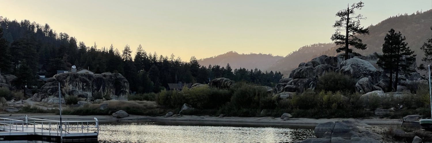 🅰🅻🅴🆇 🅱🅻🅾🆄🅽🆃 banner