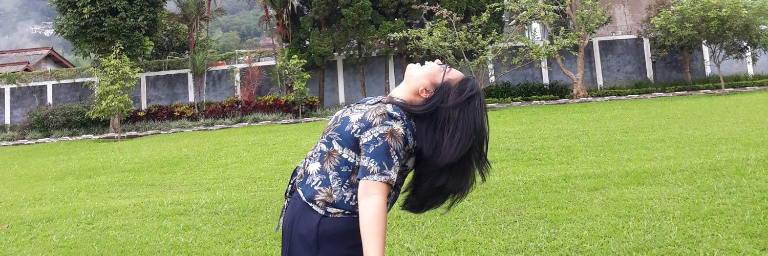 devitaams's profile banner image