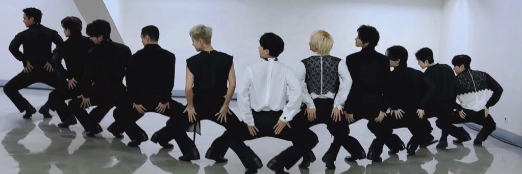 julia VIU O ATEEZ banner